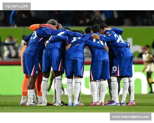 切尔西3-2布伦特福德，帕尔默点射绝杀伦敦德比